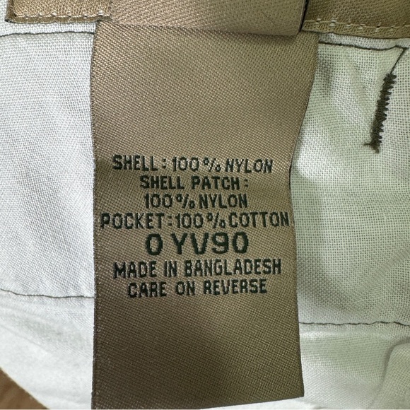 L.L. Bean Men’s Green Khaki Upland Briar Precision Fit Hunting Pants Size: 44 - Picture 4 of 4